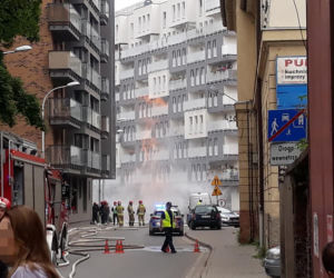 Pożar w centrum Wrocławia. Koparka uszkodziła gazociąg
