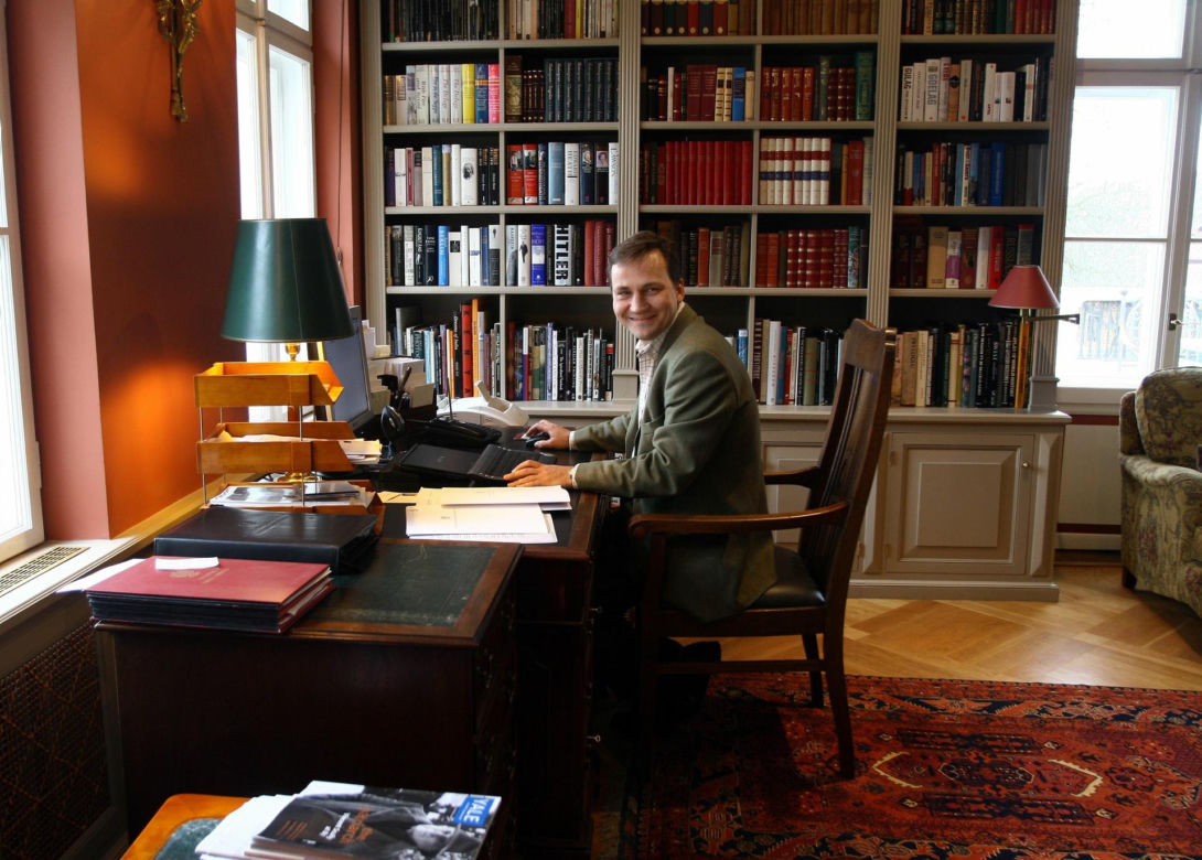 Radosław Sikorski i dwór Chobielin