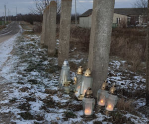 Pogrzeb ofiar wypadku pod Tarczynem. Anielka i Jaś spoczną z mamusią w jednym grobie