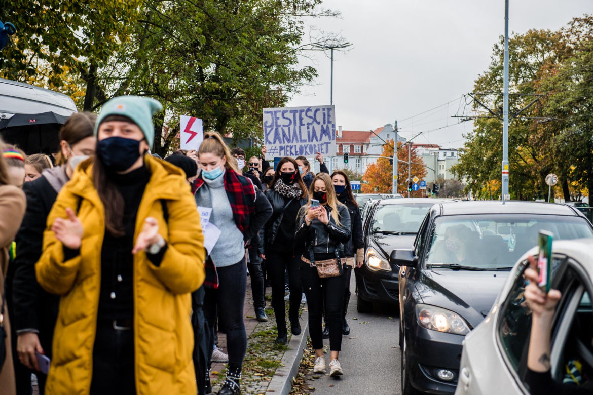 Strajk Kobiet: Protest w Gdańsku! Policja użyła gazu. 4 osoby zatrzymane [ZDJĘCIA]