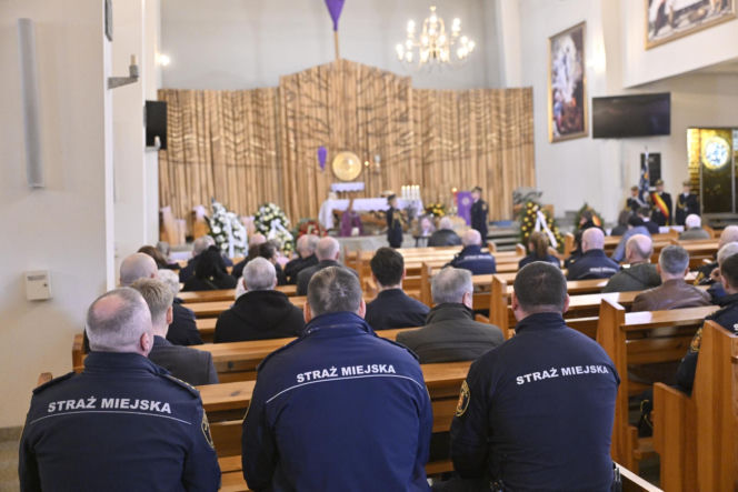 Pogrzeb strażnika miejskiego z Warszawy. Krzysztof zmarł na służbie