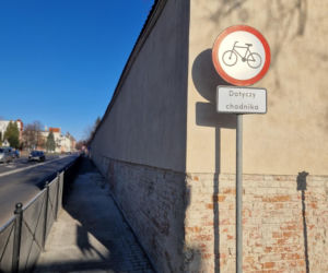 Remont muru kościelnego