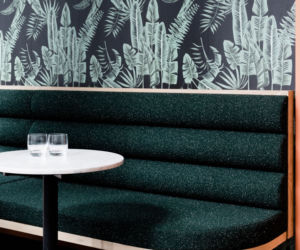 Tropikalne wnętrze restauracji w Sydney 