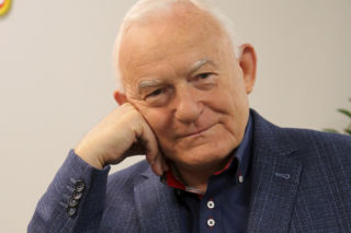 Leszek Miller o Kaczyńskim trzymanym w szafie. Prosto z lewej