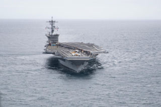 Kryzys na USS Abraham Lincoln. Dramat marynarzy, próby samobójcze i rekordowa misja w cieniu wojny