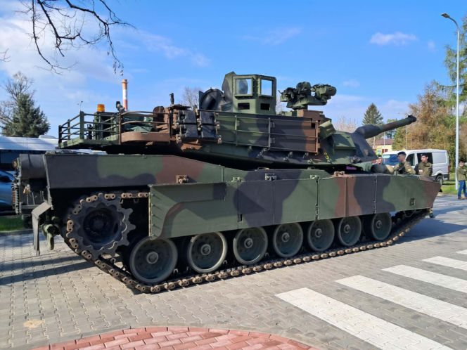 Targi Służby i Pracy w Skarżysku. Wojsko Polskie kusi nowoczesnością i stabilną ścieżką kariery