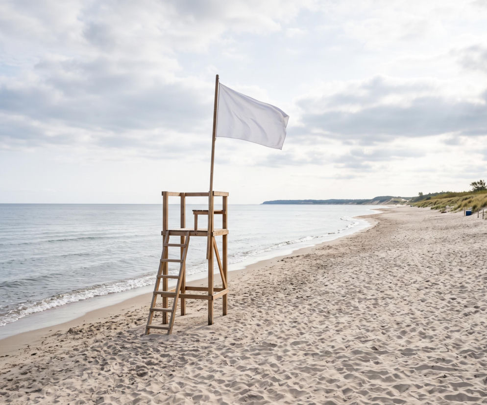 Sinice Chałupy. Czy w Chałupach można się kąpać 19.08? Flaga, warunki pogodowe