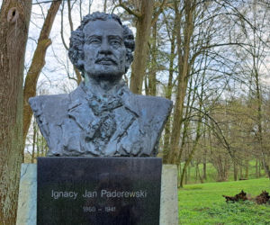 Centrum Paderewskiego w Kąśnej Dolnej