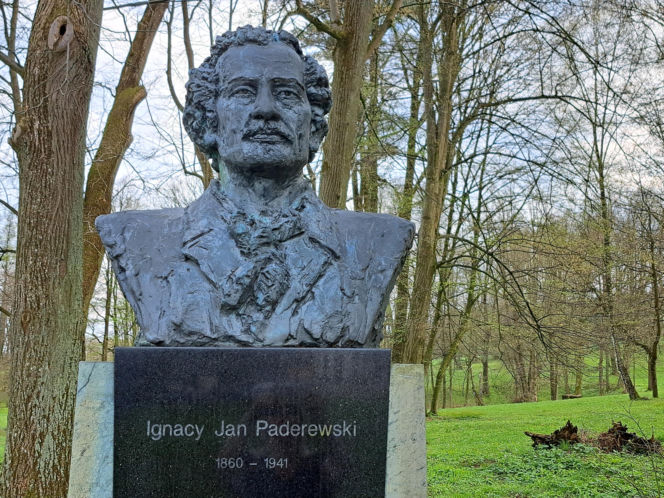 Centrum Paderewskiego w Kąśnej Dolnej