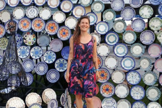 Magdalena tworzy biżuterię z rozbitej porcelany