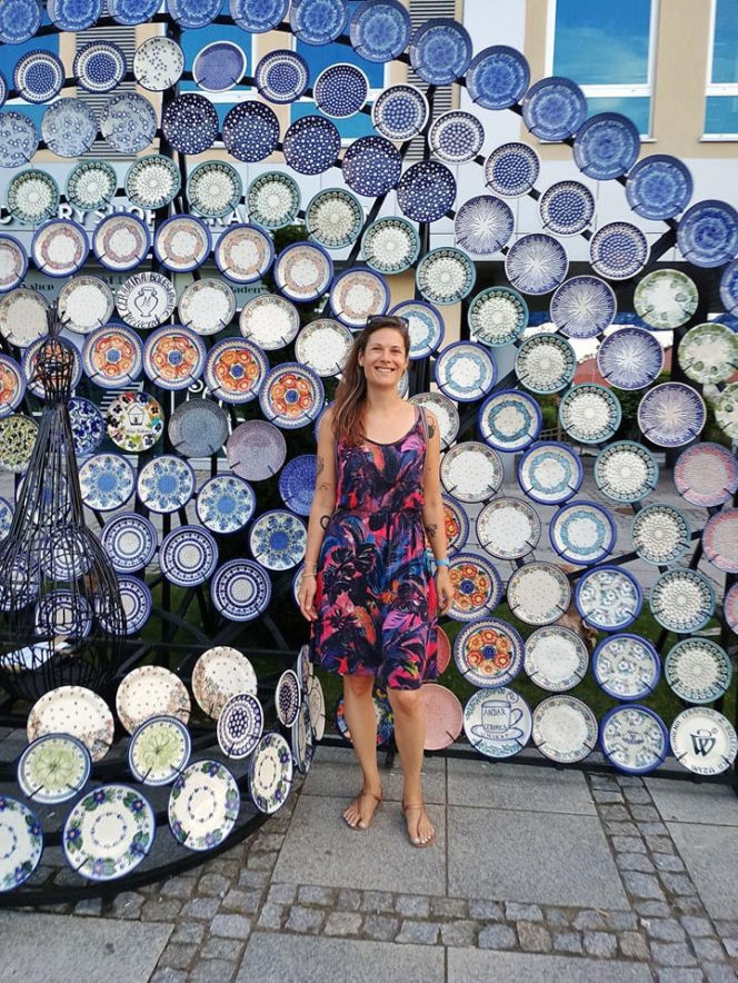 Magdalena tworzy biżuterię z rozbitej porcelany