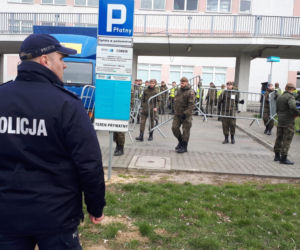 Szpital w Poznaniu staje STREFĄ ZAMKNIĘTĄ! Będzie policja i wojsko!