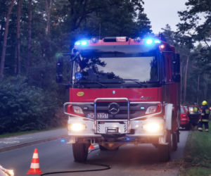 Kędzierzyn-Koźle: Groza na Brzechwy! Zahaczyła lusterkiem, on dachował z dziećmi, ona uciekła [ZDJĘCIA]