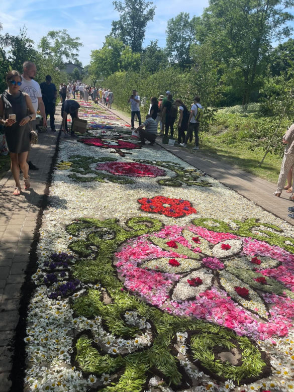 Boże Ciało 2022. Dywany kwiatowe w Spycimierzu