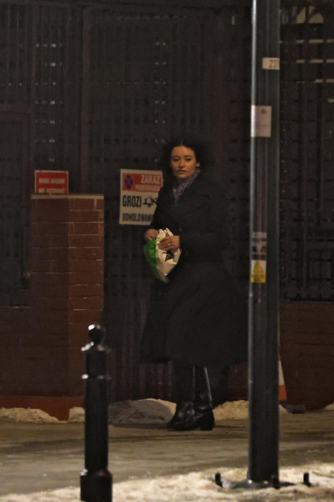 Anna Maria Żukowska buszuje w kwiatach