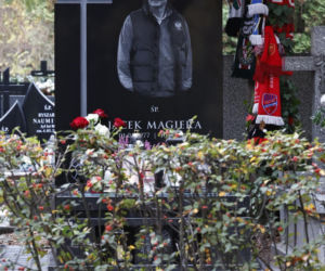 Groby Jacka Magiery i Lucjana Brychczego na Cmentarzu Wojskowym na Powązkach