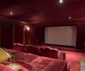 Słynna posiadłość Ozzy'ego Osbourne'a trafiła na sprzedaż! Gwiazdorski luksus za KOLOSALNĄ sumę!