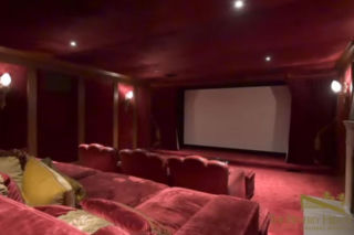 Słynna posiadłość Ozzy'ego Osbourne'a trafiła na sprzedaż! Gwiazdorski luksus za KOLOSALNĄ sumę!