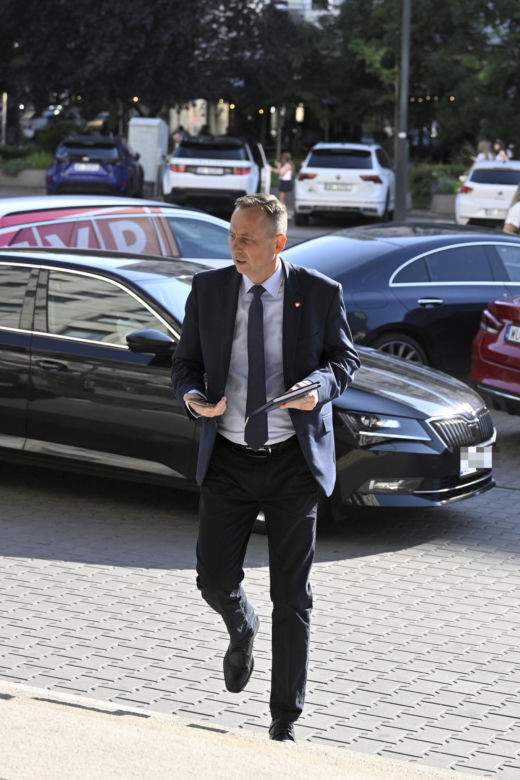 Tusk wezwał na dywanik KO