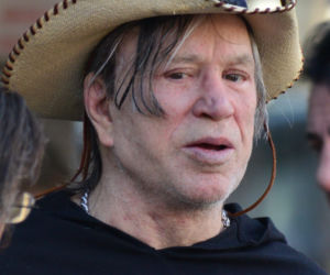  Mickey Rourke ma nową twarz 