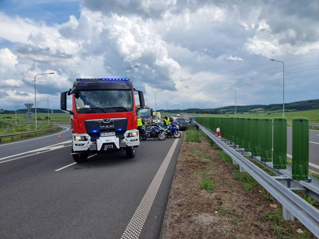 Jawor. Czołówka na na S3. W akcji wszystkie służby ratunkowe
