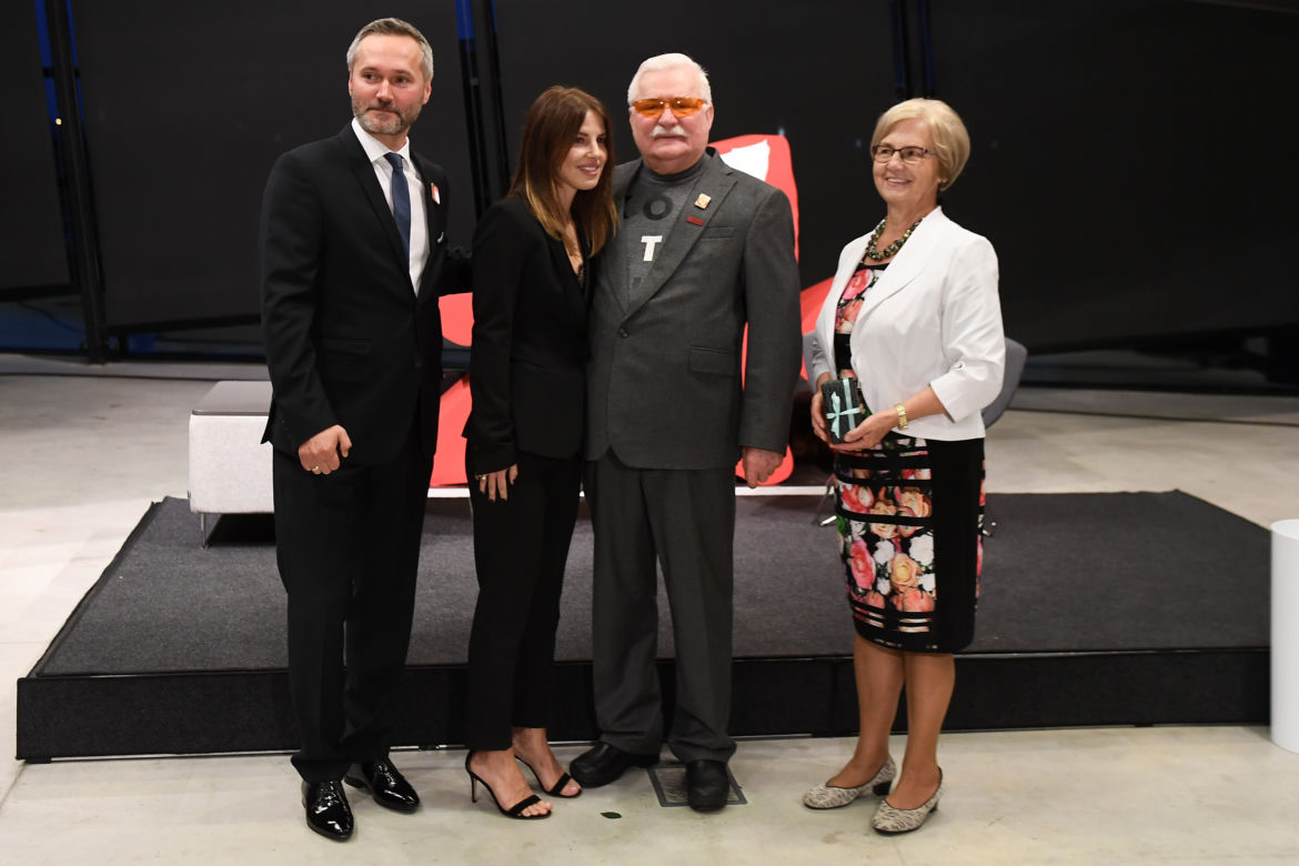 Tak się ubiera Danuta Wałęsa