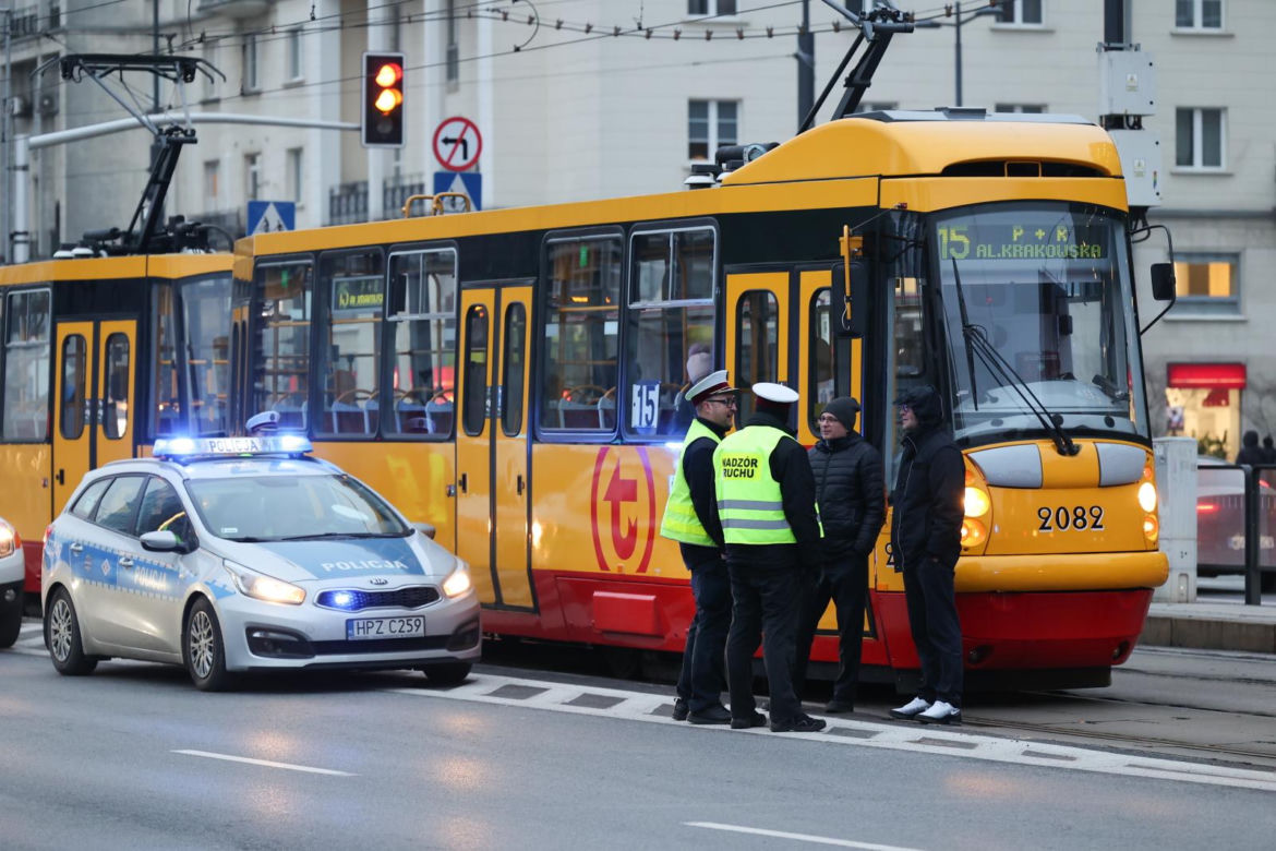 Tramwaj potrącił pieszego w Warszawie (28.11.2023)