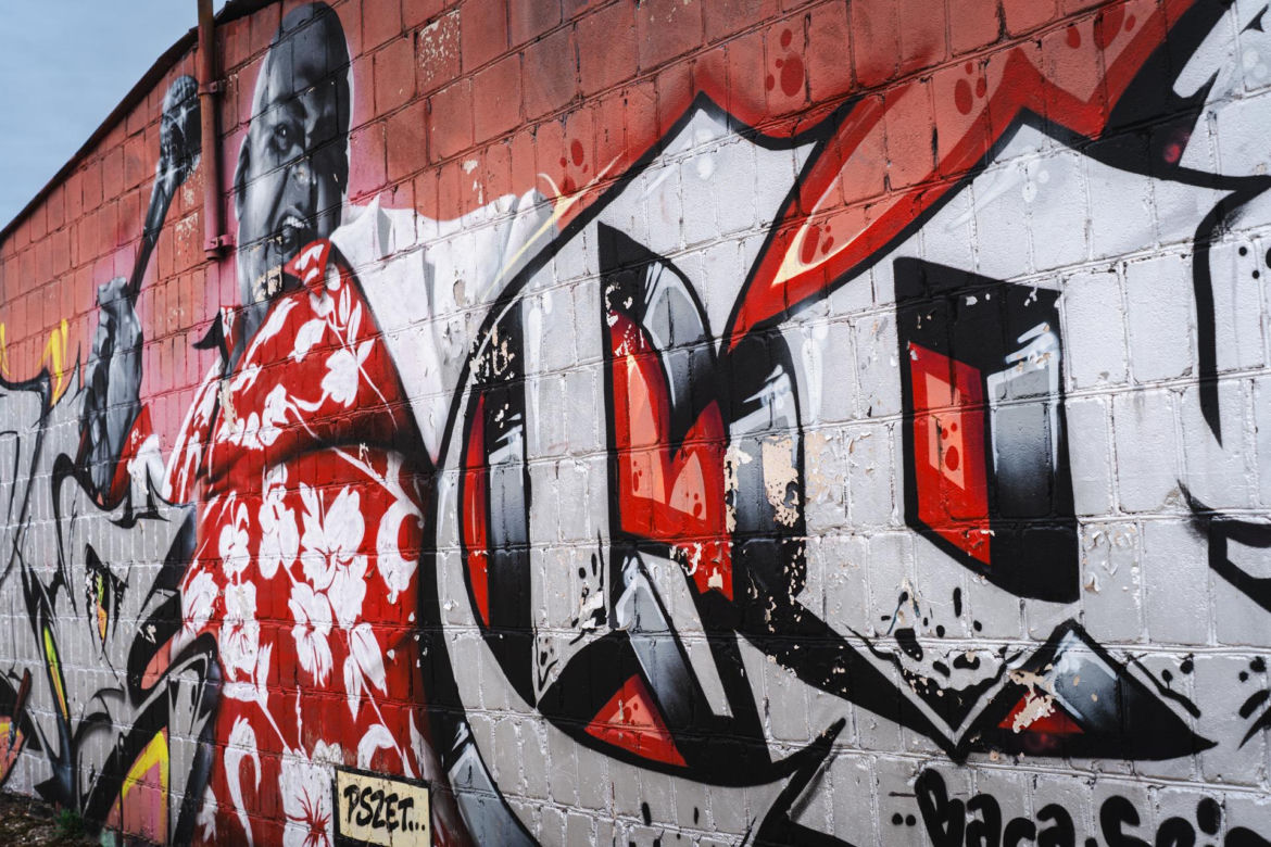 Przy ul. Mieszka I w Siedlcach można podziwiać całą galerię murali i graffiti