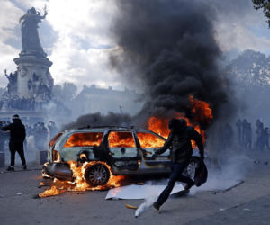 Francja płonie, Macronowie się bawią! Te zdjęcia oburzyły Francuzów