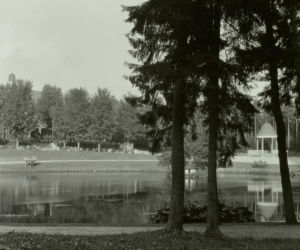 Tak przez lata zmieniało się olsztyńskie Jakubowo. Po dawnym ośrodku rekreacyjnym nie ma znaku