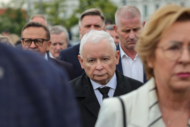 Obchody miesięcznicy smoleńskiej w Warszawie