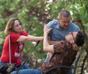 Na Wspólnej, odcinek 2988. Joanna (Anna Cieślak), Karol (Tomasz Nosiński), Bogdan (Wojciech Brzeziński)