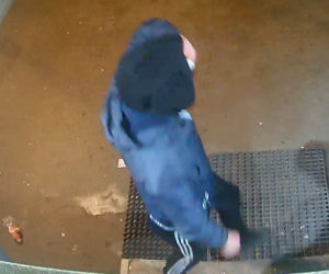 Brutalny atak w Bydgoszczy. Ofiara trafiła na stół operacyjny. Policja zatrzymała jednego ze sprawców 
