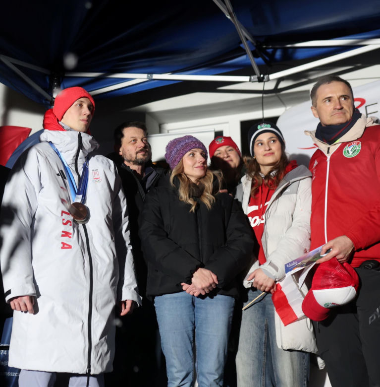 Kacper Tomasiak powitany po IO w rodzinnych stronach