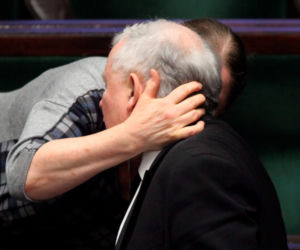 Pawłowicz przykleiła się do Prezesa