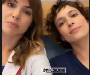 Na dobre i na złe na planie. Hania Sikorka (Marta Żmuda Trzebiatowska), Julka Burska (Aleksandra Hamkało)