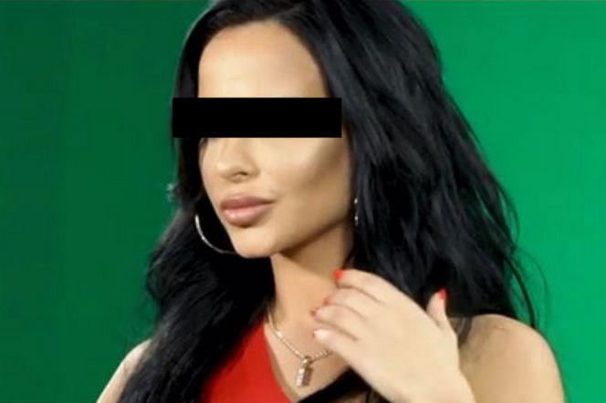 Monika Esmeralda G.