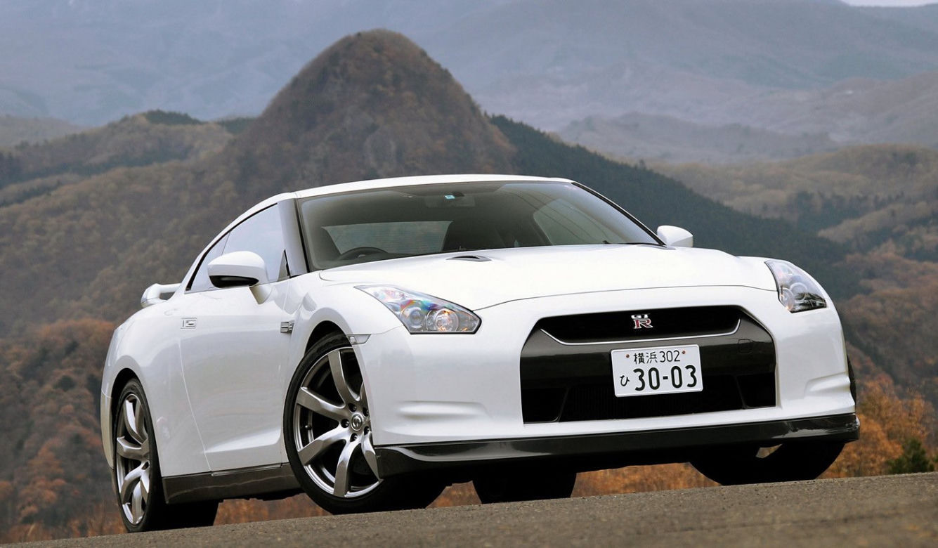 Nissan GT-R