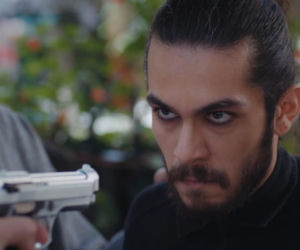 Dziedzictwo, odcinek 891: Nana i Nazli uciekają z rąk Trucizny, a Ayse traci przytomność po przyjęciu niewłaściwych leków