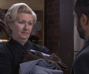 Akacjowa 38, odcinek 806: Maria Luisa odwołuje ślub po tym, jak Rosina niszczy jej welon