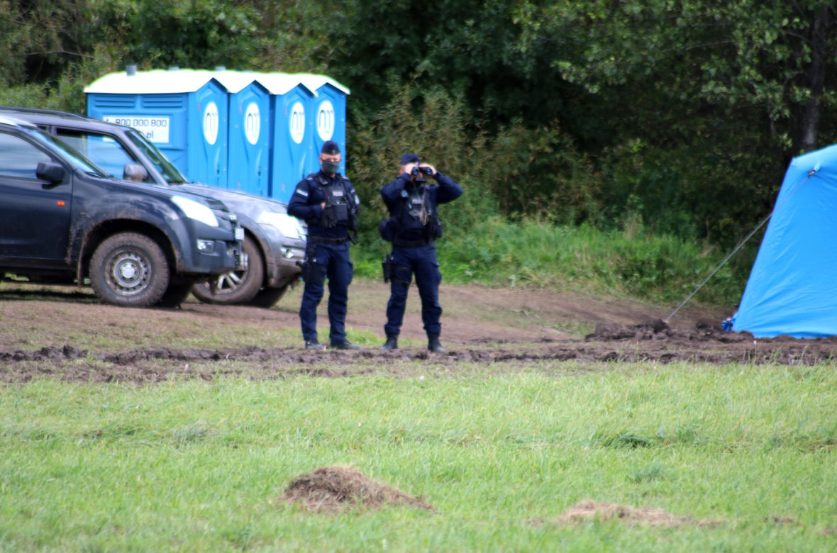 Obozowisko uchodźców na granicy polsko-białoruskiej
