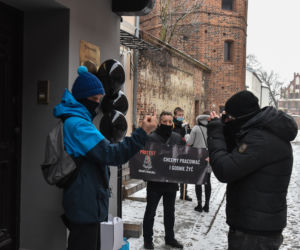 Protest branży weselnej w Toruniu. List do rządu, postulaty i tort