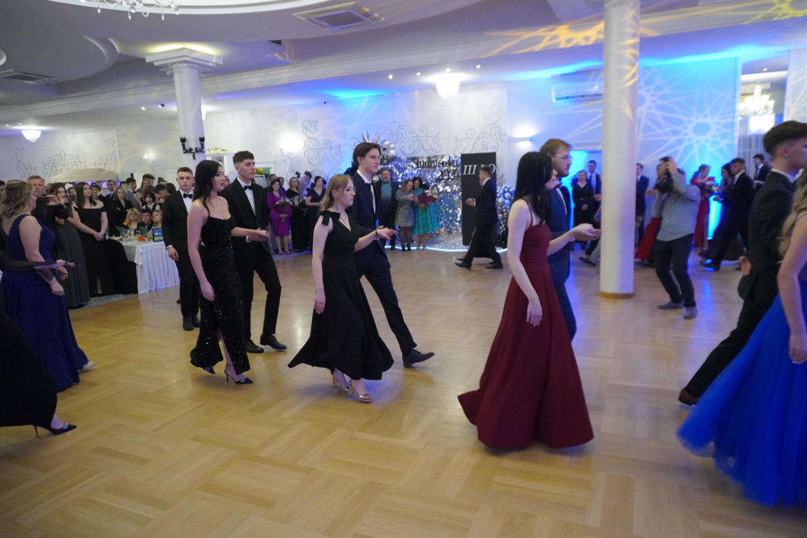 Studniówka III LO w Rzeszowie 