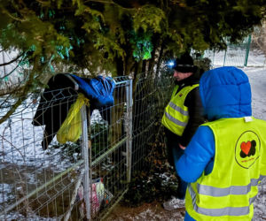 Streetworking przy -18 stopni Celsjusza. Artur i Dorota z organizacji Serca Torunia nie zamierzają się poddać