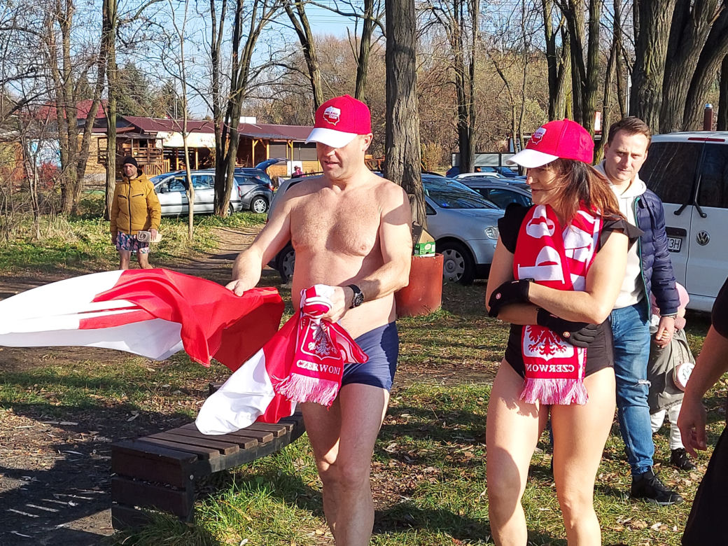 Święto Niepodległości w starachowickim Klubie Morsów "Wektor"