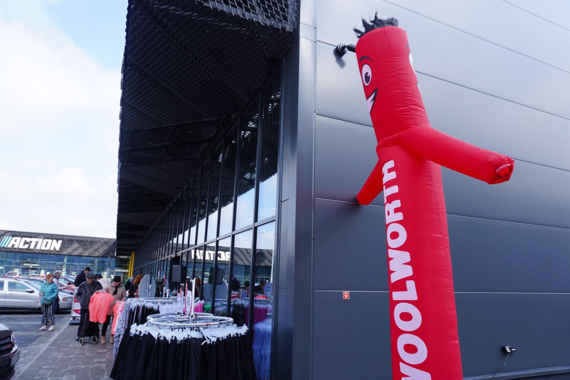 Tłumy na otwarciu Woolworth w Katowicach