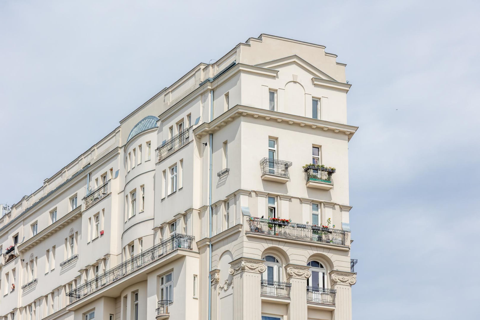 Żelazko, czyli kamienica Kacperskich w Warszawie