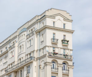 Żelazko, czyli kamienica Kacperskich w Warszawie