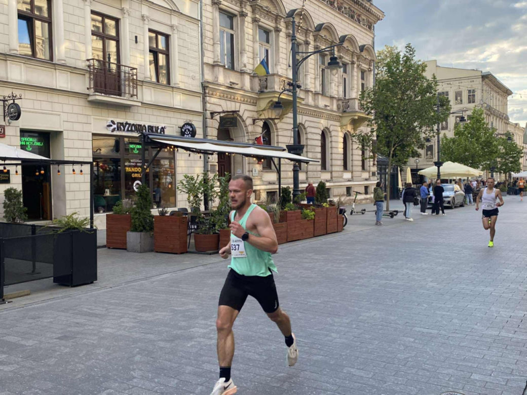 Rossmann Run 2025. Tłumy biegaczy wzięły udział w biegu ulicą Piotrkowską
