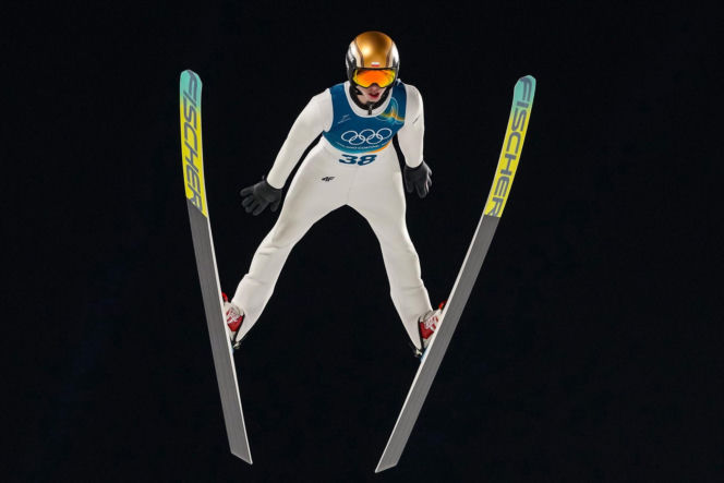 Kacper Tomasiak zaliczył dramatycznie wyglądający upadek w Vikersund